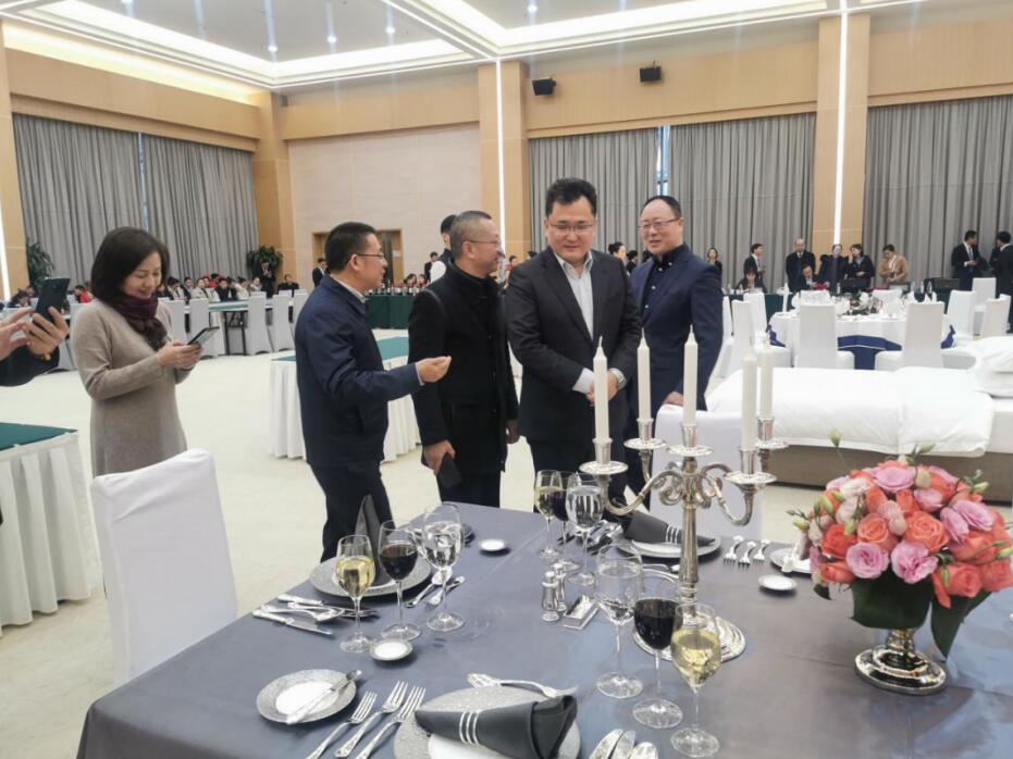 四川鸿运国际锦江酒店有限公司举办首届旅游饭店效劳技术大赛