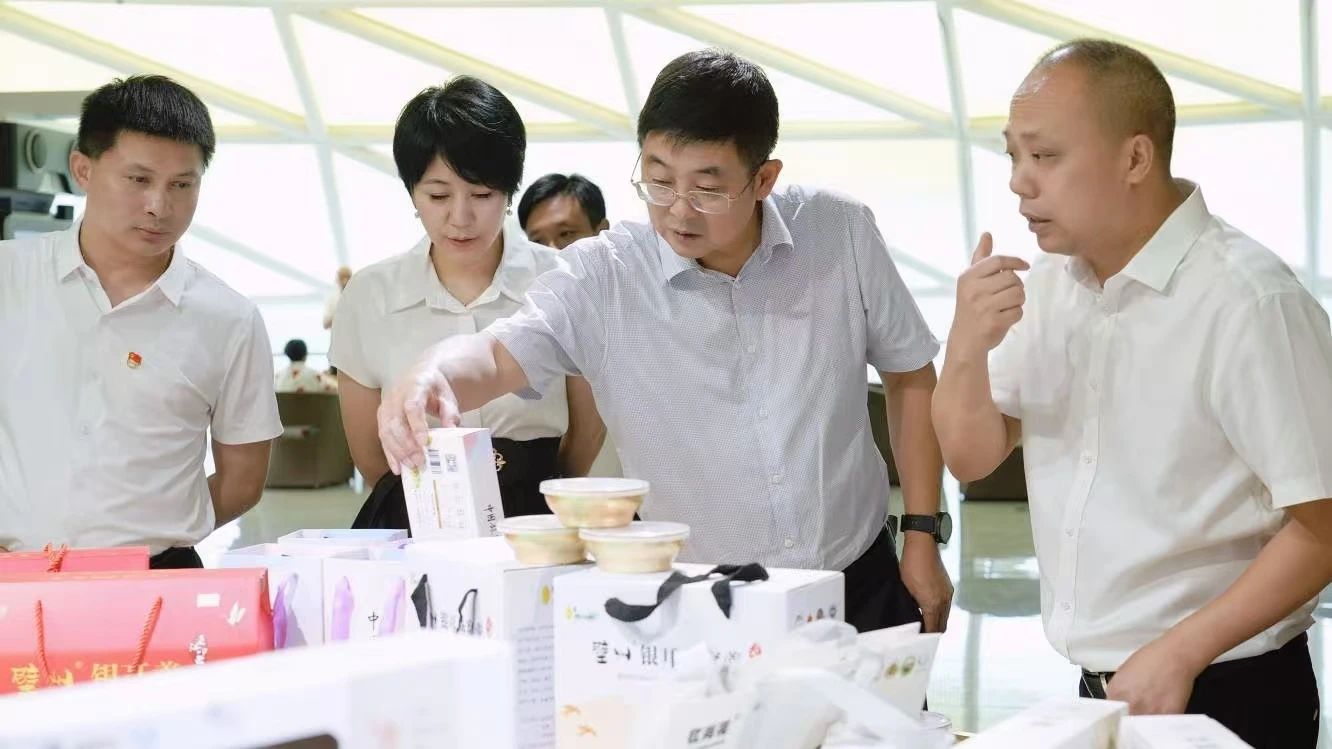 党建引领 县企共兴——省鸿运国际集团奋力打造托底性帮扶“通江实践”样板